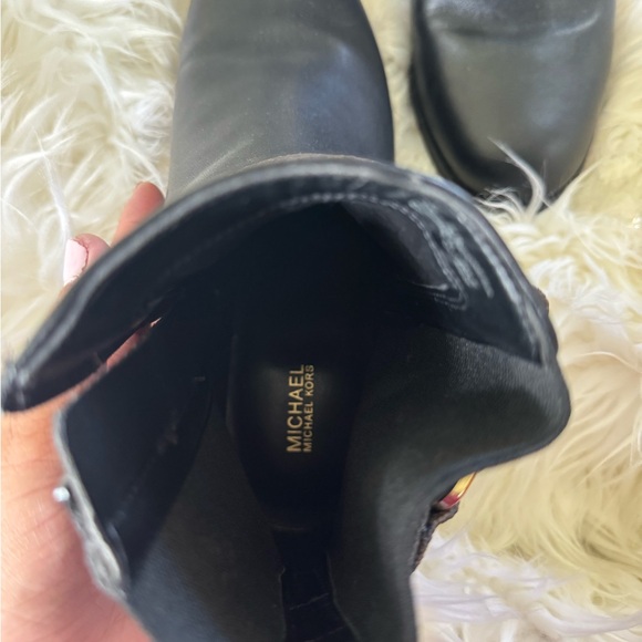 Michael Kors Flat Bootie - Picture 6 of 8
